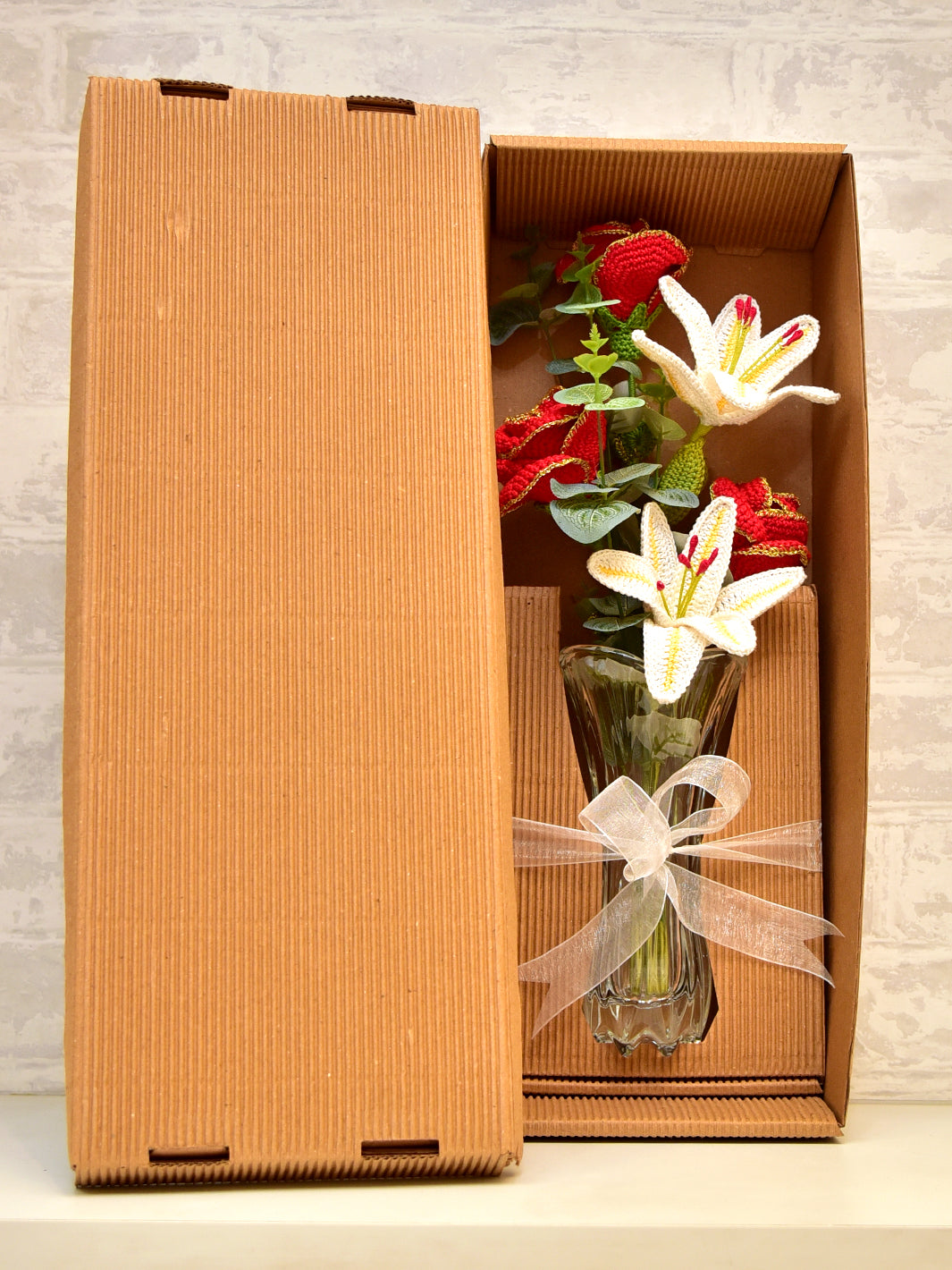 Eternal Splendor: Crochet Lily & Rose Bouquet for Lasting Impressions