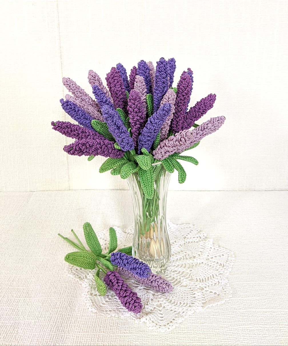 Lavender Loveliness: Handcrafted Crochet Flowers for Chic Home Decor